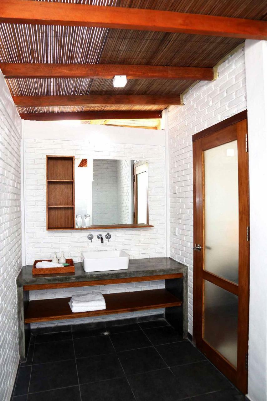 Bitung White Sands Beach Resort Lembeh מראה חיצוני תמונה