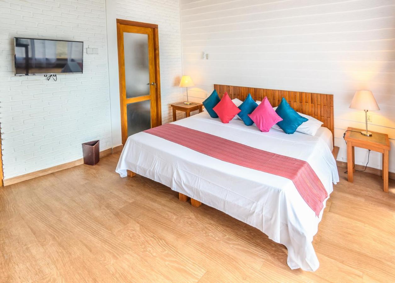 Bitung White Sands Beach Resort Lembeh מראה חיצוני תמונה